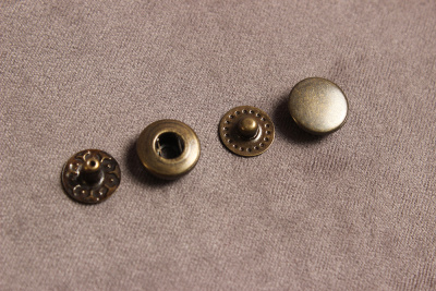 Кнопки пробивные 10мм Альфа Антик - изображение