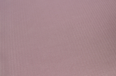 Столовая ткань Журавинка елочка Серо-розовая 28/161703 - изображение