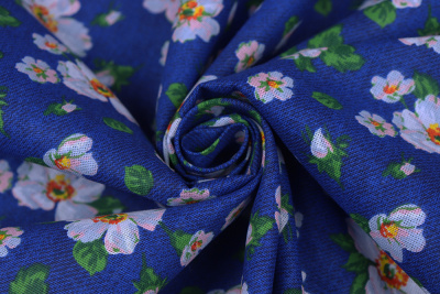 Бязь-универсал П13-150 ИВ Цветы на синем - изображение