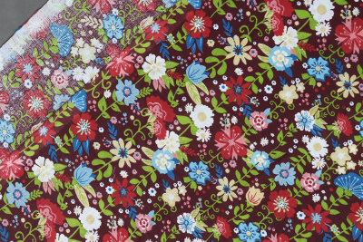 Ситец 80 набивной Цветы на бордовом - изображение