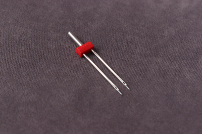 Игла двойная стандарт №90/4 1шт Organ - изображение