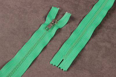 Молния 20см неразъемная трактор Т5 Салатовый - изображение