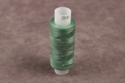 Нитки 35лл 200м лавсан Россия Бледно-зеленый 5906 - изображение