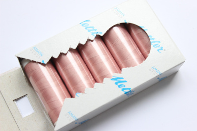 Нить для вышивания POLY SHEEN Mettler 100% полиэстер-трилобаль 200м. 1755 - изображение