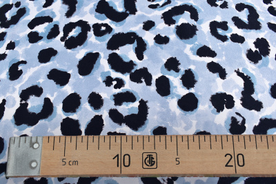 Атлас-стрейч 7768 Звериный принт Черный/голубой - изображение