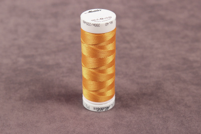 Нить для вышивания POLY SHEEN Mettler 100% полиэстер-трилобаль 200м. 0904 - изображение