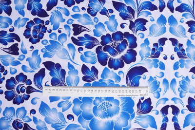 Габардин набивной Гжель крупные цветы - изображение