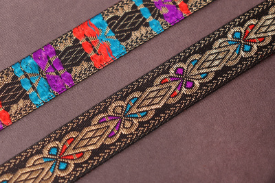 Тесьма жаккардовая 20мм №8 Орнамент Черный/Золото/Фиолетовый - изображение