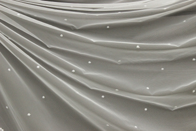 Сетка вышивка белая горох - изображение