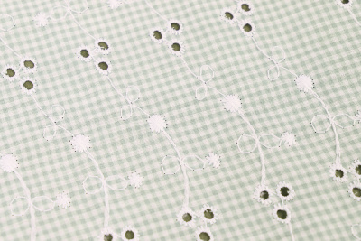 Батист-вышивка 16309 Клетка Белый/св.зеленый - изображение